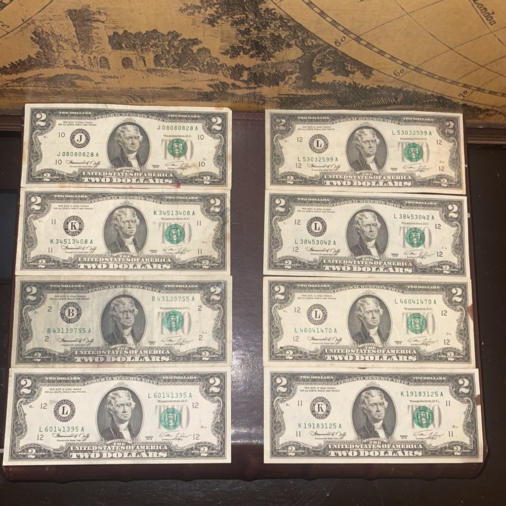 Lot of 8 ( $2.00) Two Dollar Bills Series 1976